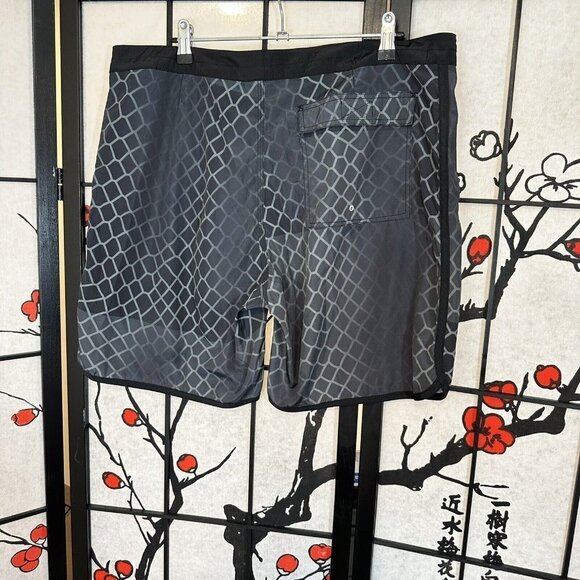 STAMPD Black Gray Shorts Active Fitness Swim Trunk Board Shorts Size Large New - Picture 3 of 7